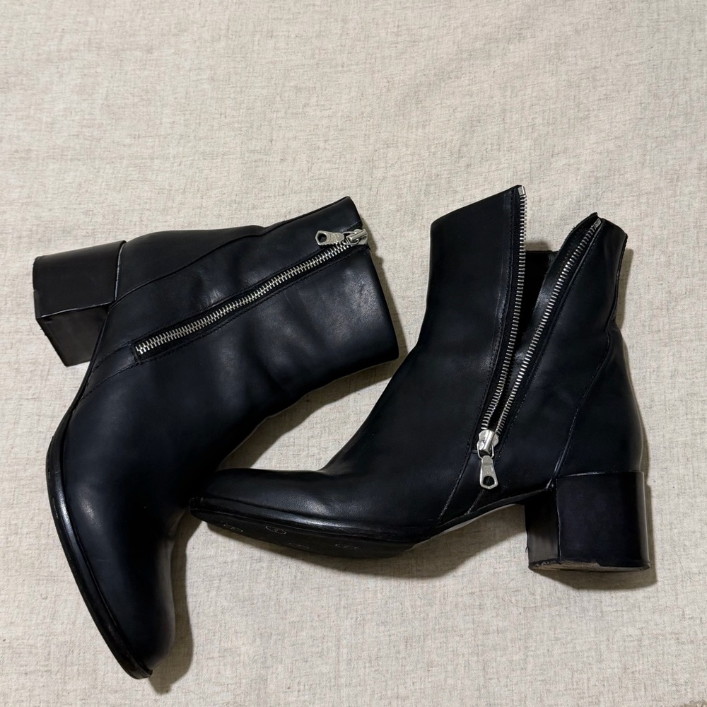 RAG AND BONE genuine leather zipper boot - 39.5/ 8.5-9